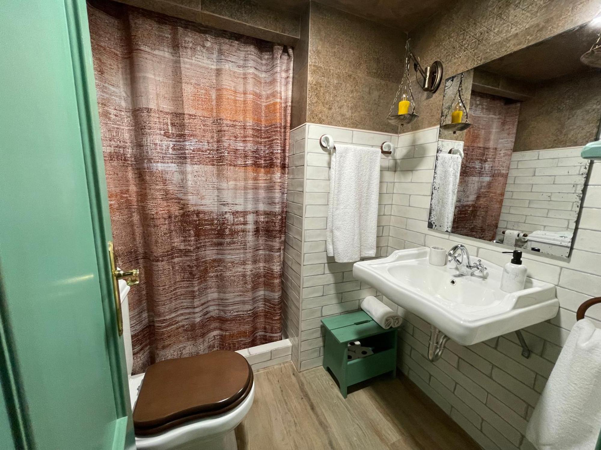 Apartamento Tematico "The Magic" Biescas  Exteriör bild